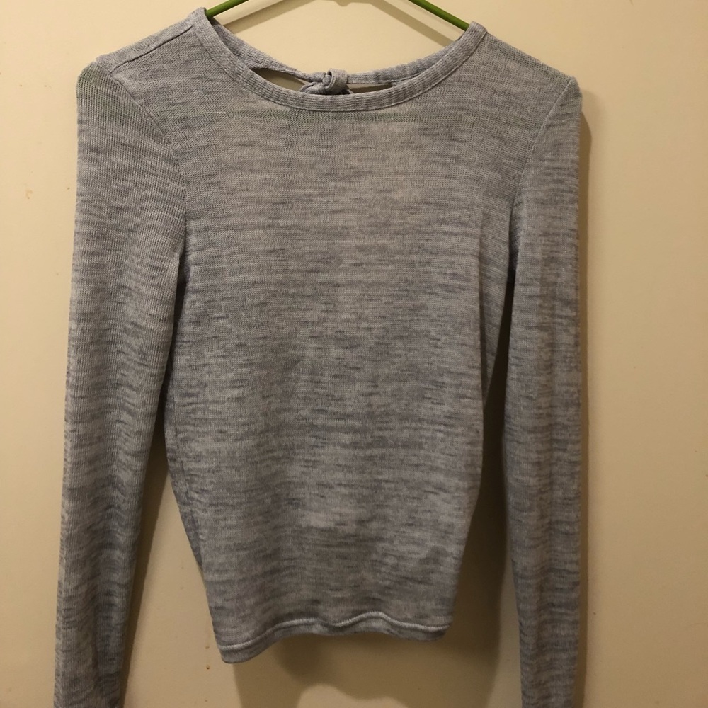 BNWT H&M sweater with cutout